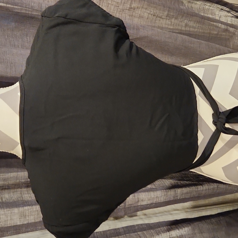 NA KD Black Cap Sleeve Wrap Crop Top Sz 34 - Picture 5 of 8